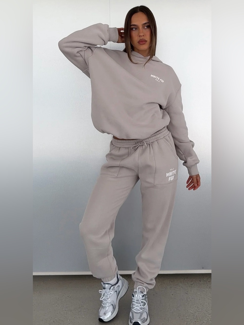 White Fox XXS Offstage Sweatpants in Moon Retail $60. Like new! Worn 1X
